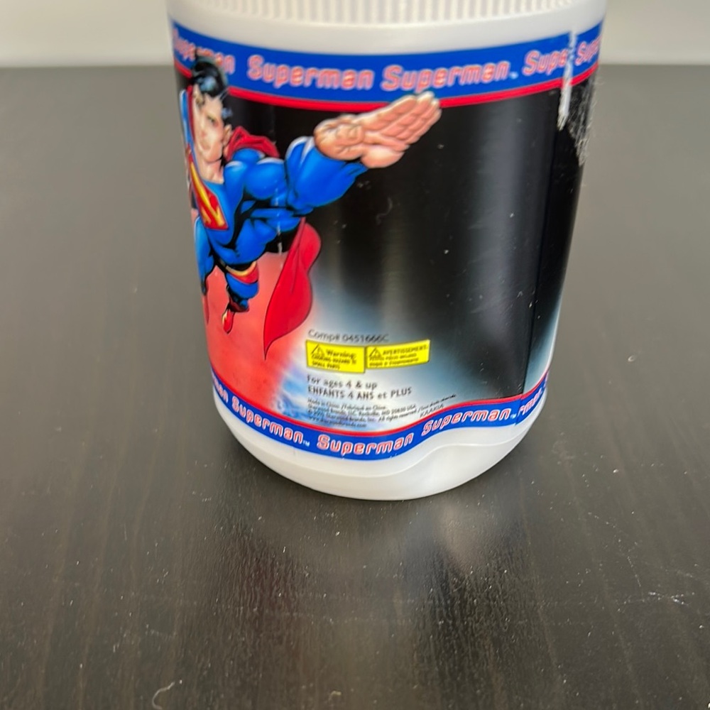 Superman Design Water Bottle - Picture 2 of 6